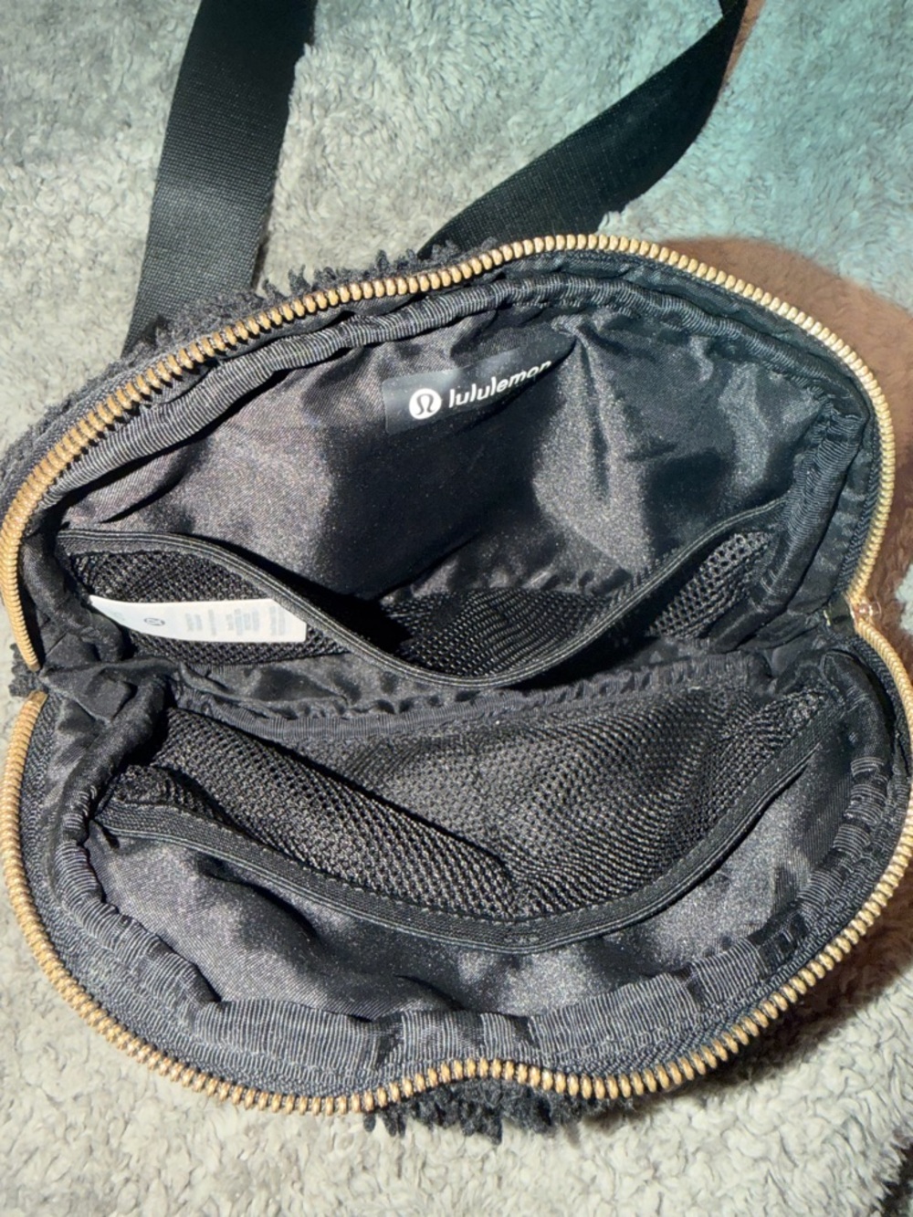 lululemon athletica Black Sherpa Crossbody Bag - Picture 2 of 4